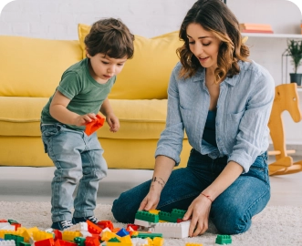 صورة لأم مع طفل